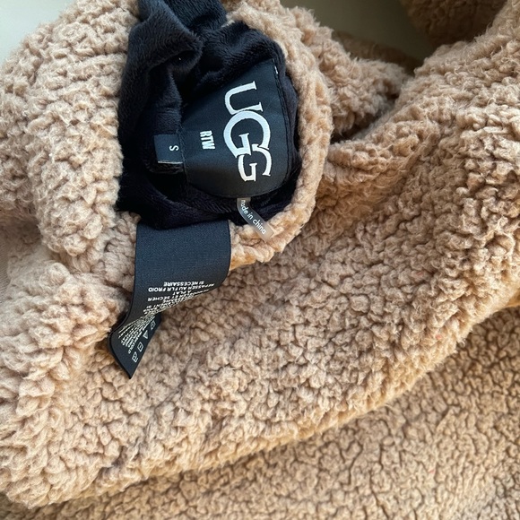 NWOT UGG Eliana Reversible Sherpa Bomber Jacket - Navy/Camel - Picture 9 of 10